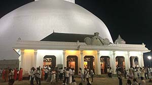 Ruwanweliseya Temple Photo
